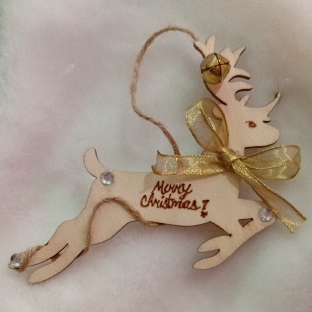 Wooden Merry Christmas Reindeer Ornament